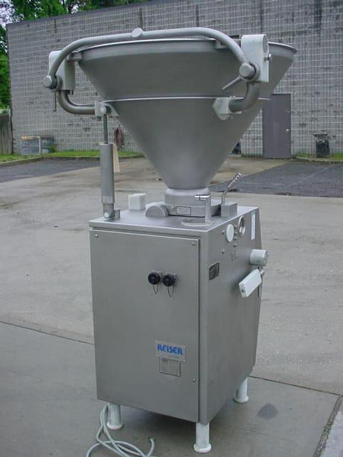 Used Vemag Robby-134 Vacuum Filler/Stuffer, 40″ Conical Hopper
