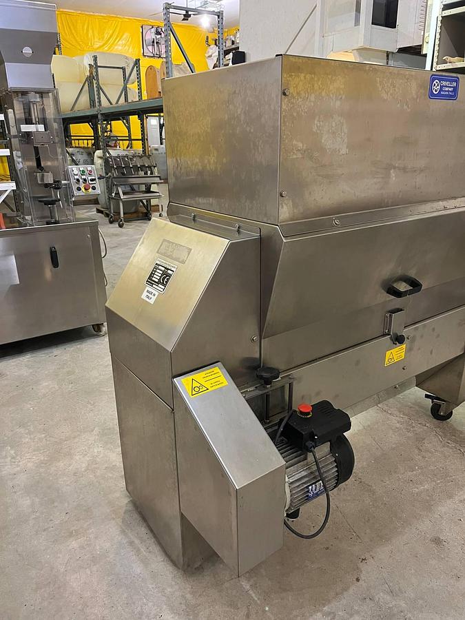 Used Criveller Grape Crusher/Destemmer