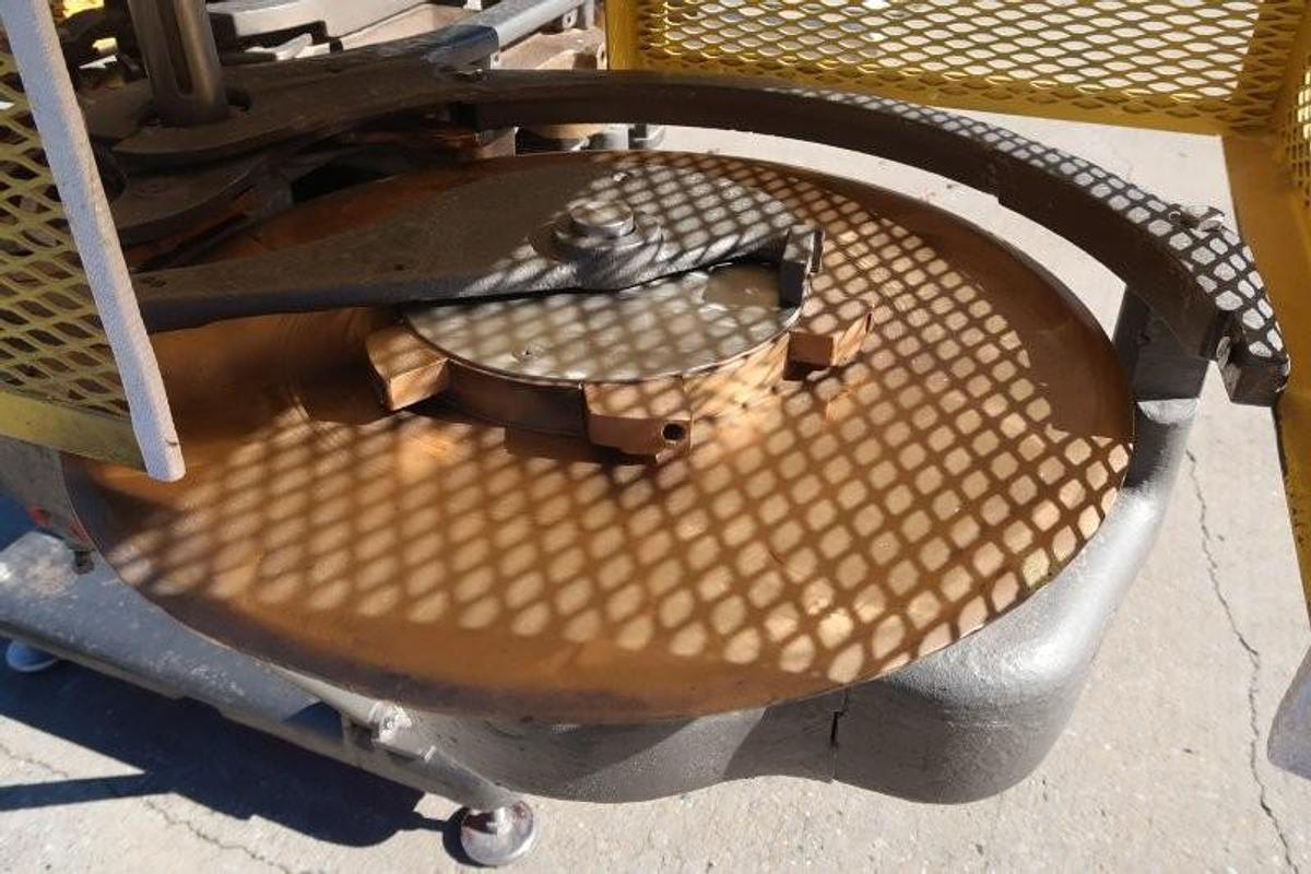 Used Canco 08 Can Seamer, 603 Diameter