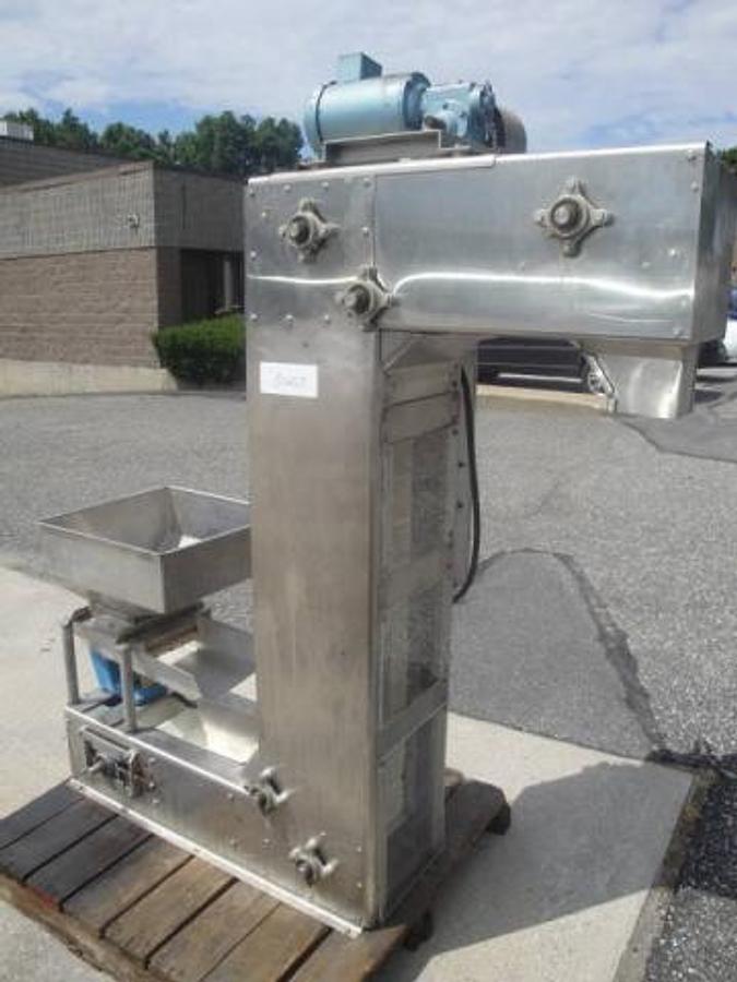 Used Ss Bucket Elevator/Cap Escalator, Plastic Buckets