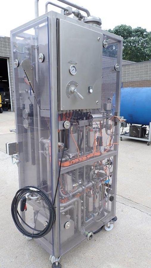 Used Vipoll Visitron Beverage Filling Machine