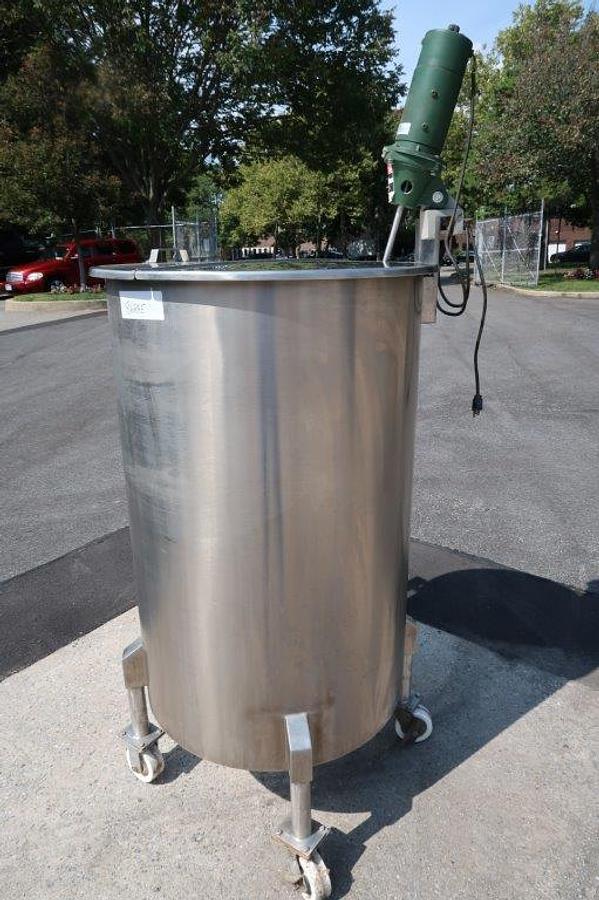Used 125 Gallon SS Vertical Tank, Lightnin Agitator