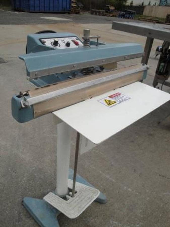 Used Singar Impulse Bag Sealing Machine, Semi-Automatic
