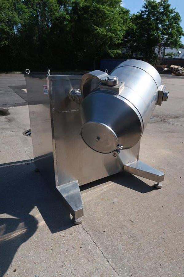 Used YuTong 200 Liter SS Multi-Directional Tumbling Mixer