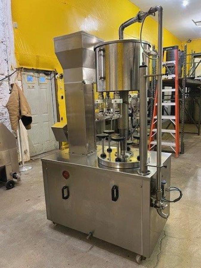 Used Bubbio 6 Head Wine Bottling Machine, with Corker