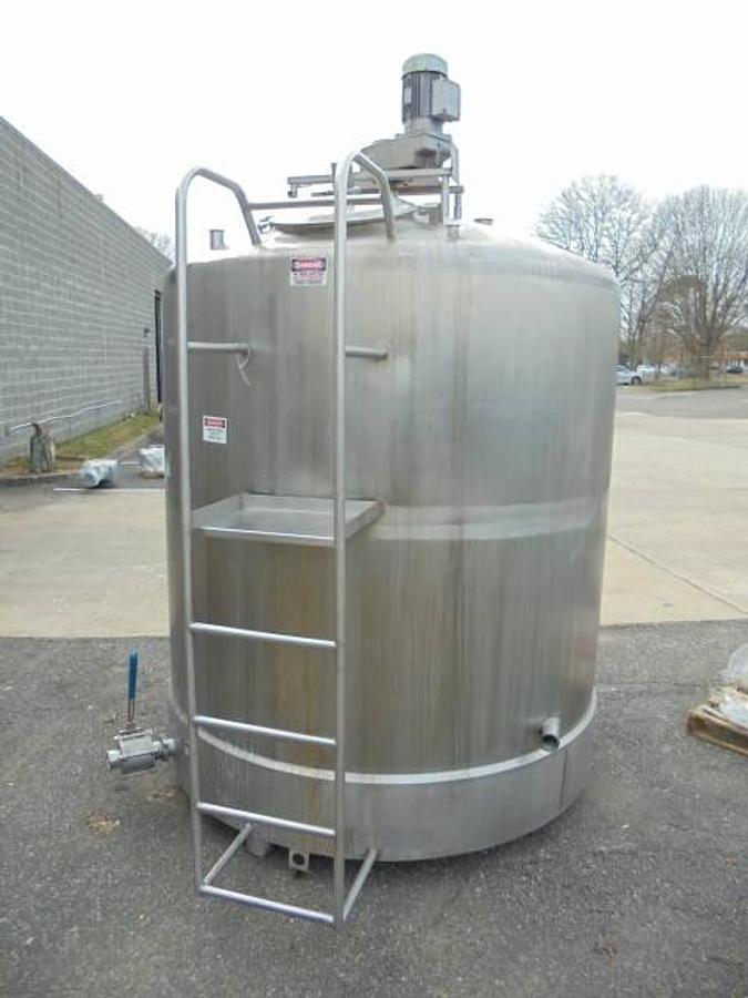 Used 1,500 Gallon Cherry Burrell Stainless Steel Closed Mix Tank with Pitched Bladed Agitators