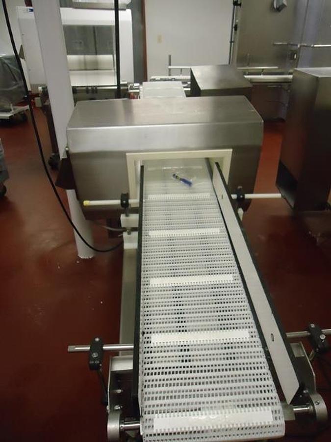 Used Loma/Lock Conveyorized Stainless Metal Detector, 19.5 In. Wide x 6.5 In. High