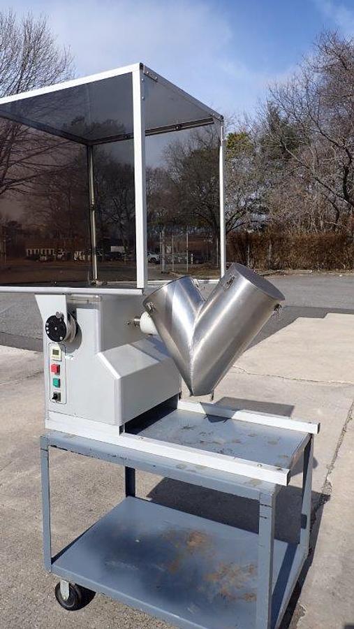 Used Patterson Kelley Blend Master SS Twin Shell Cross-Flow Blender