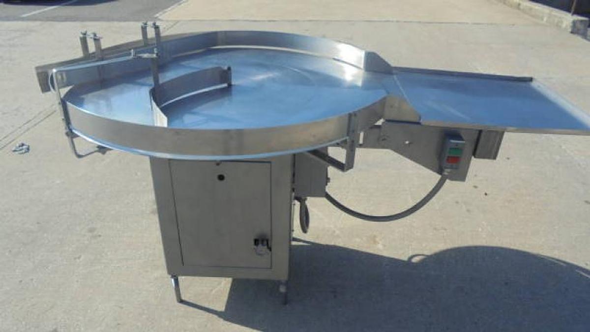 Used 48 In. Diameter Unscrambling/Accumulating Table With Unscrambling Shelf