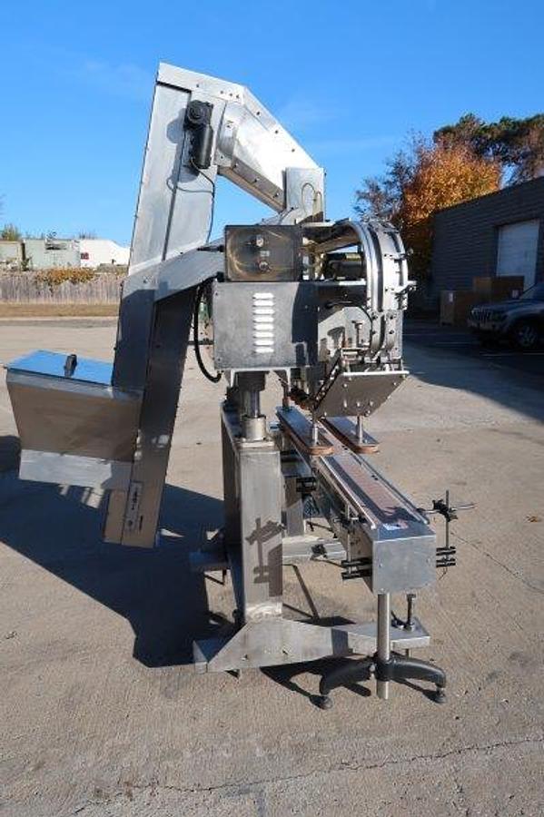 Used Surekap 8 Spindle Automatic Screw Capping Machine