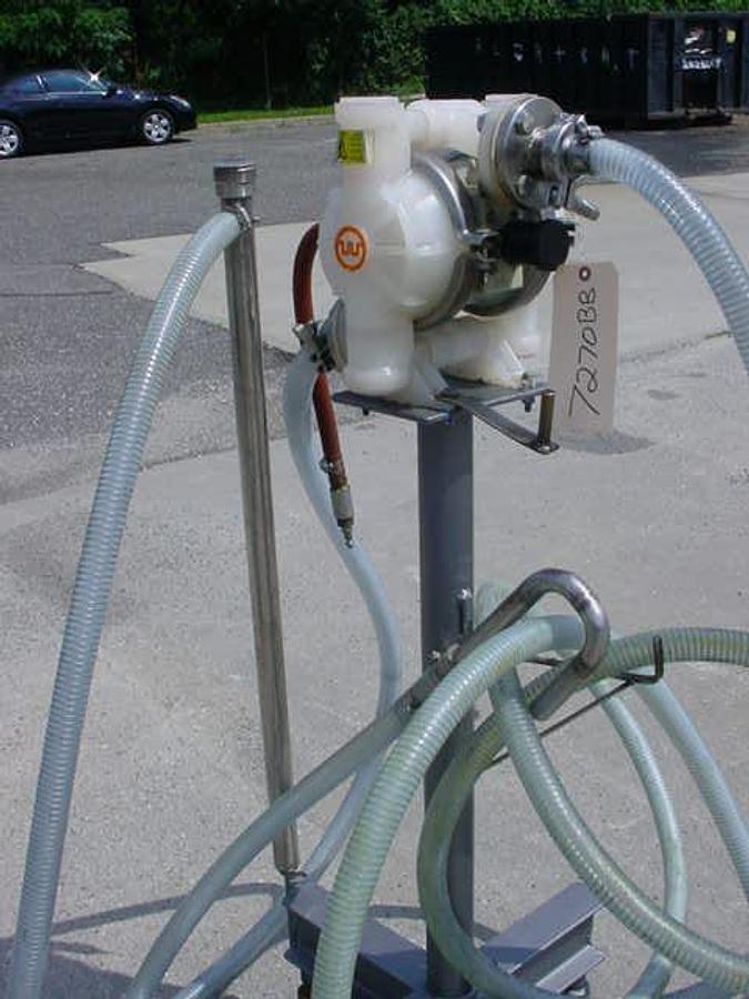 Used WILDEN 1″ AIR OPERATED DOUBLE DIAPHRAGM PUMP, Portable-