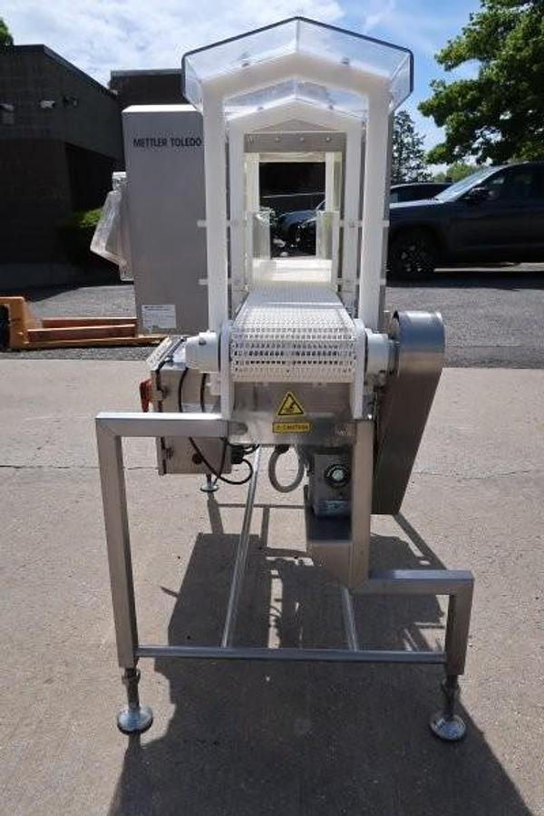 Used Safeline Mettler Toledo SL1500 Metal Detector, 9 X 12 In.