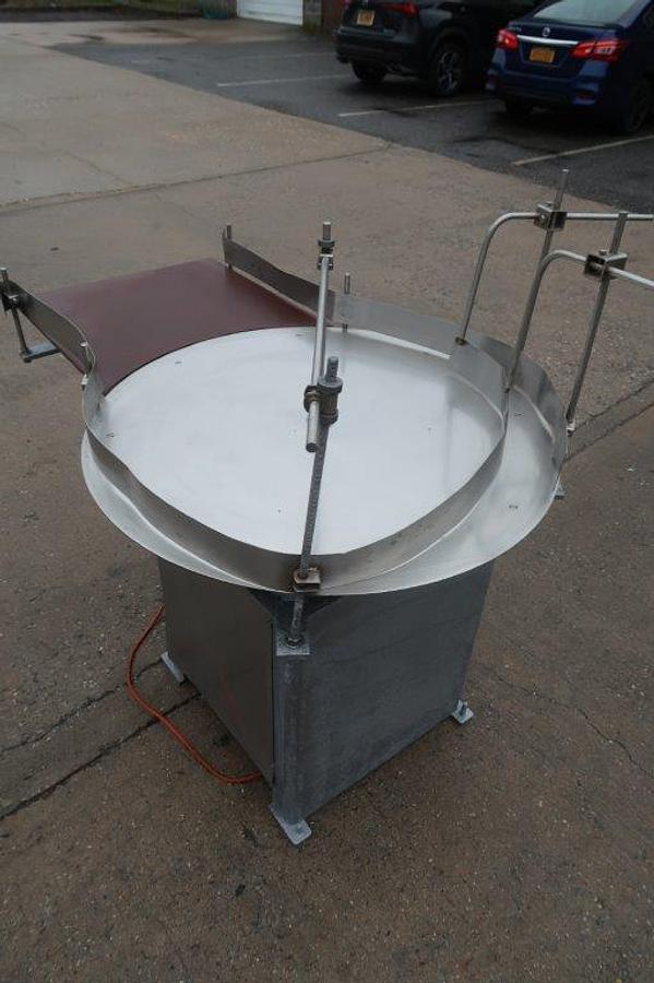 Used 36 In. Packaging Dynamics Rotary Unscrambling/Accumulating Table, with Unscrambling Shelf