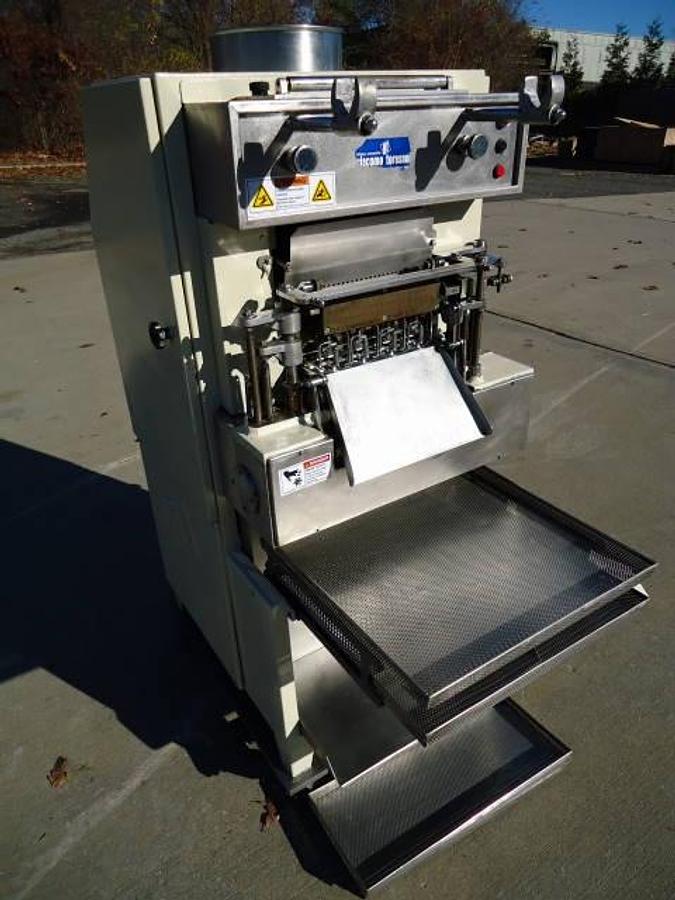 Used Toresani Mt-265a Four Punch Tortellini Machine