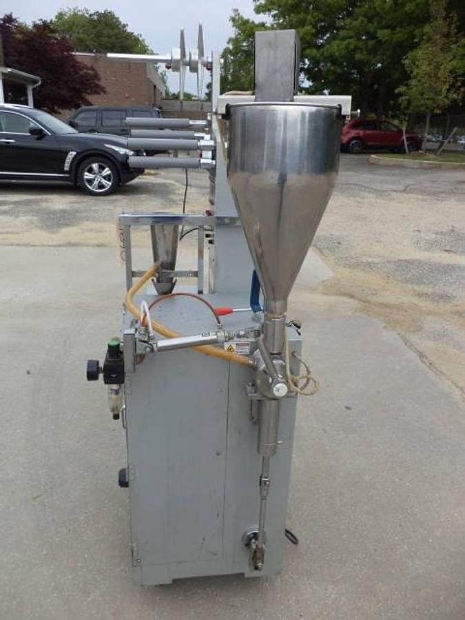 Used JYI MAW Industrial Form/Fill/Seal Machine For Creams & Lotions