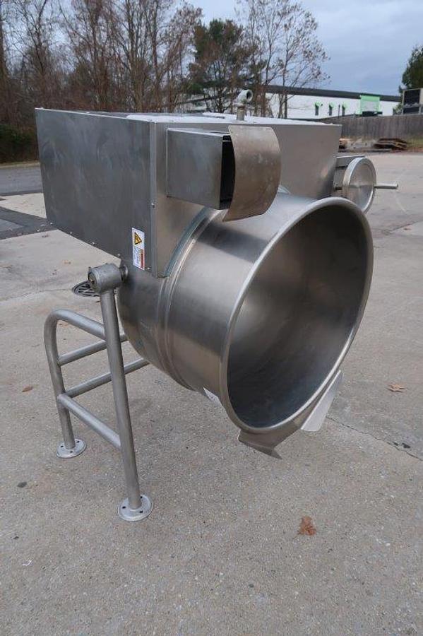 Used 40 Gallon Cleveland SS Self-Contained Gas-Fired Kettle