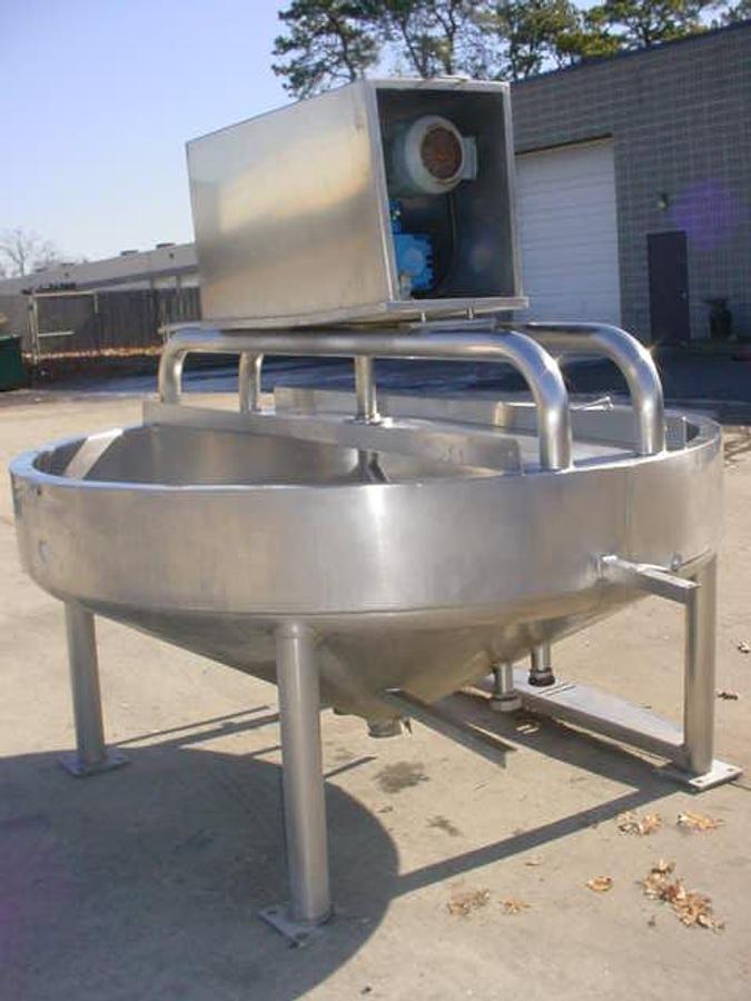 Used 200 Gallon Mueller Stainless Cone Bottom Cooker/Cooler 100 Psi Jacket