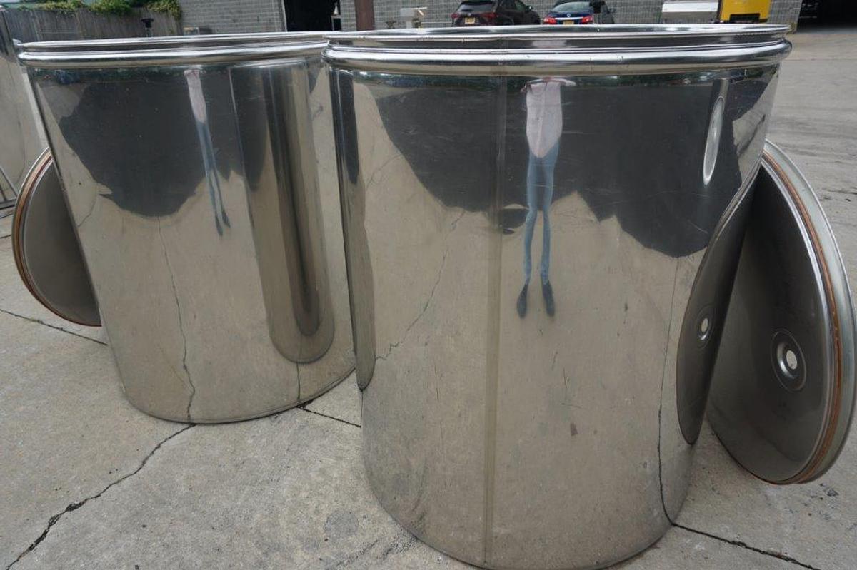 Used 264 Gallon L.A. Inox (Italy) Wine Tanks with Floating Lids (2)