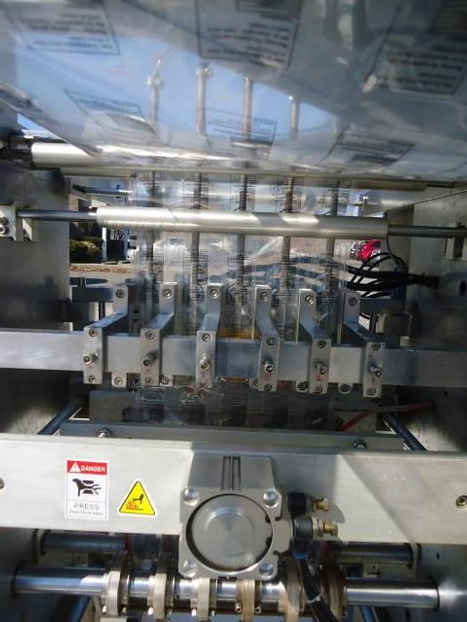 Used Five Lane Vertical Pouching Machine For Creams/Sauces, Stainless-