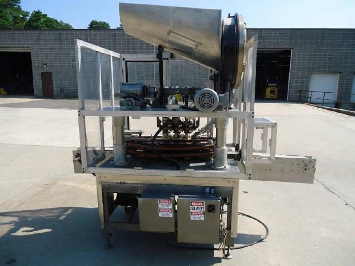 Used Resina NRU30 Six Spindle Screw Capping Machine, 150 Per Minute