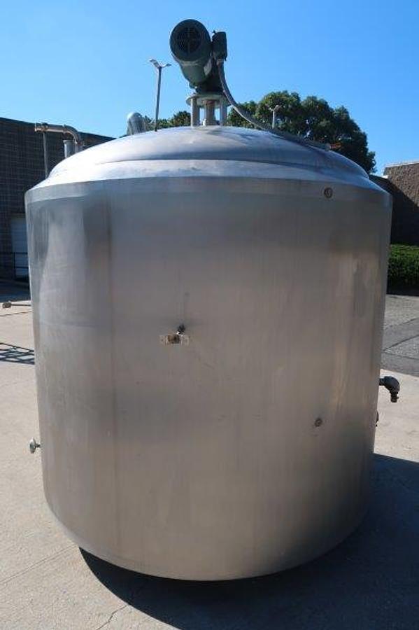 Used APV Crepaco 800 Gallon SS Mixing Tank, 94 PSIG Jacket