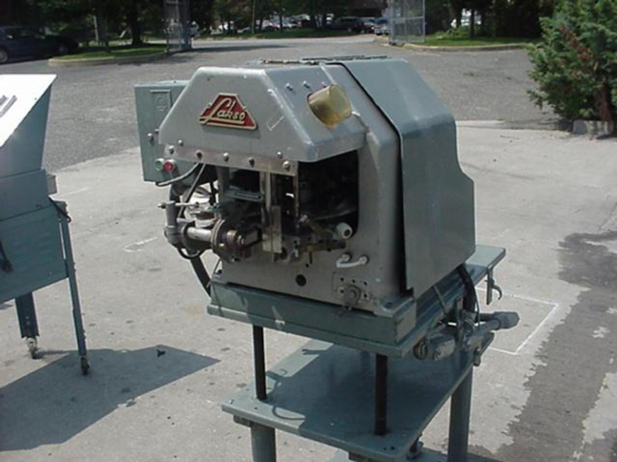 Used Lakso Model 52 Bottle Cottoning Machine