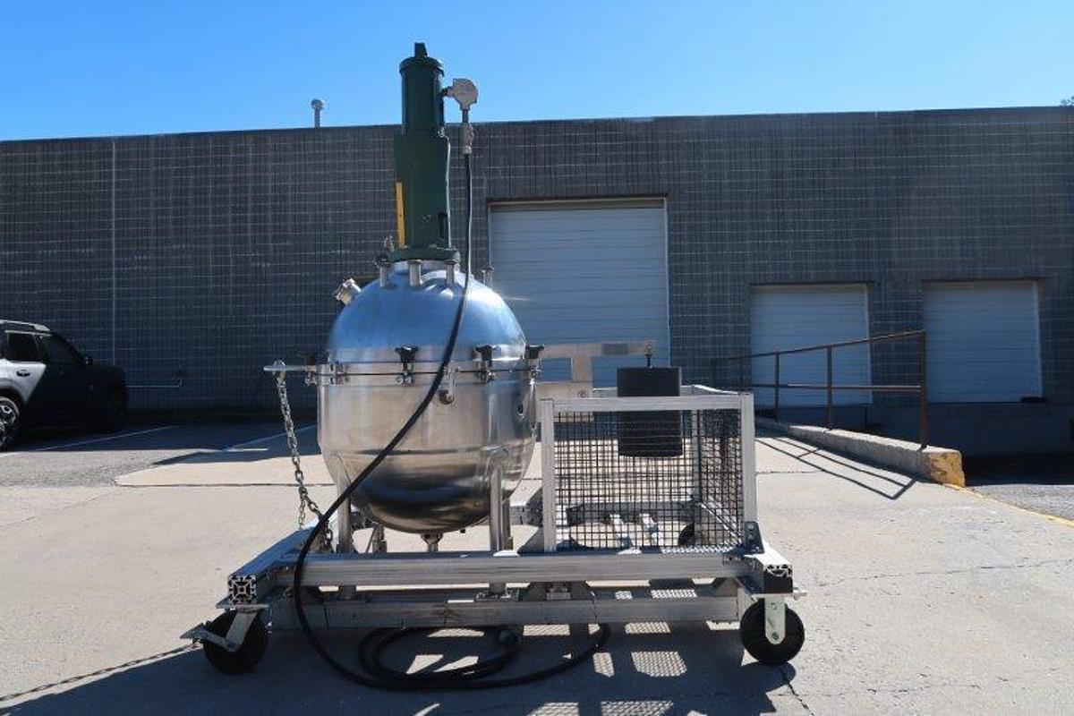 Used 60 Gallon Lee SS Jacketed Vacuum Mix Kettle, Portable