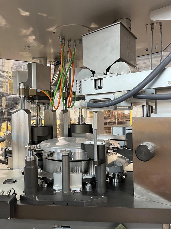 Used IMA S.p.A. Adapta Model 200 Automatic Hard-Capsule Filling Machine