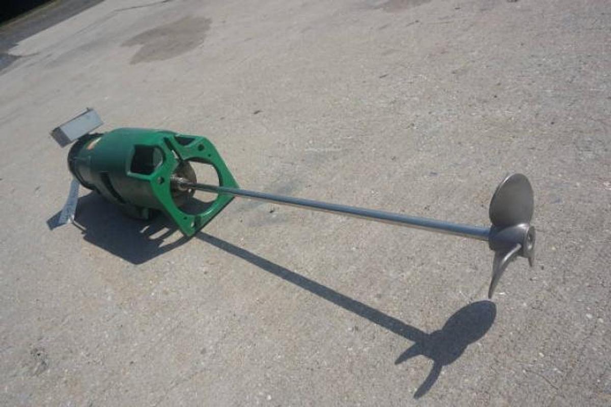 Used Lightnin 1.17 HP Fix Mount Agitator Drive