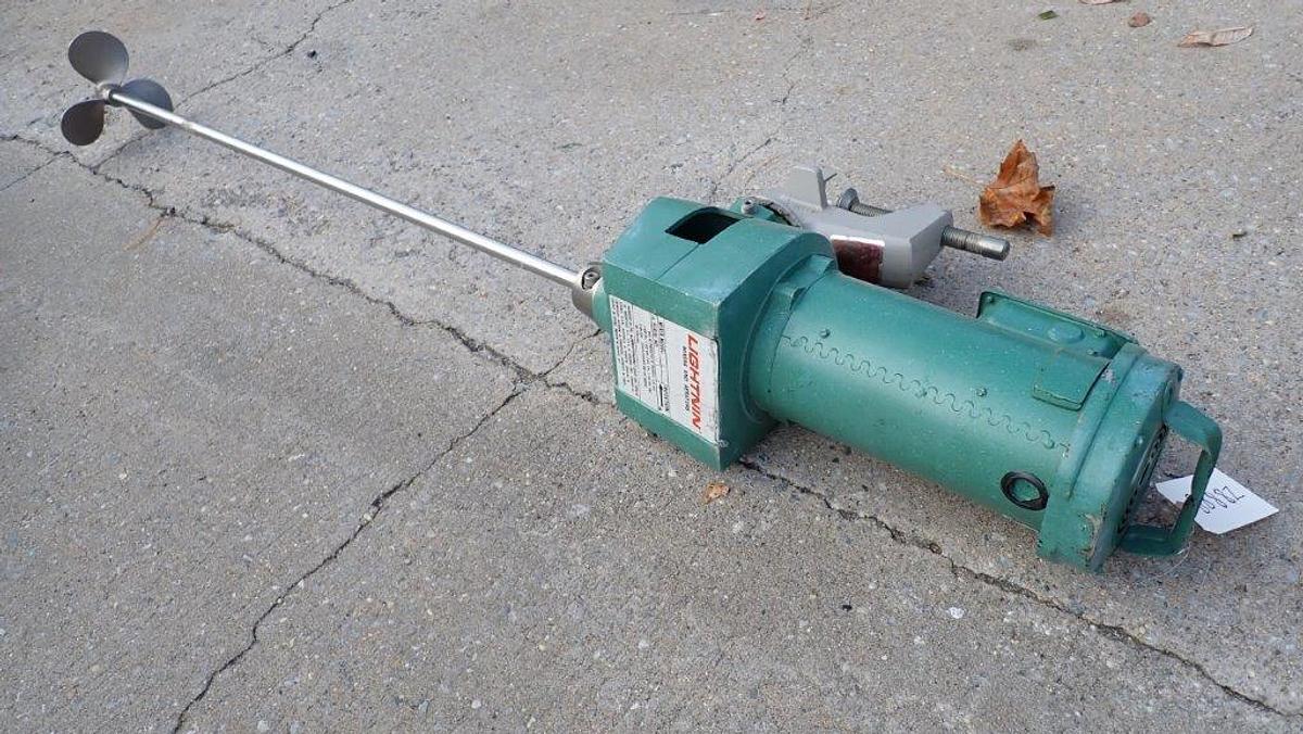 Used Lightnin .87 HP Clamp On Portable Mixer