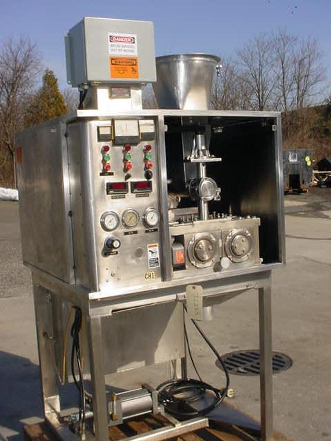 Used Fitzpatrick L-83 Chilsonator Roll Compactor