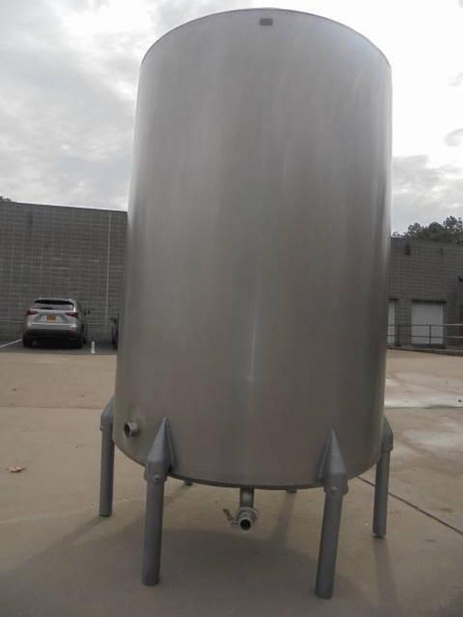 Used 450 Gallon Stainless Steel Vertical Closed Tank