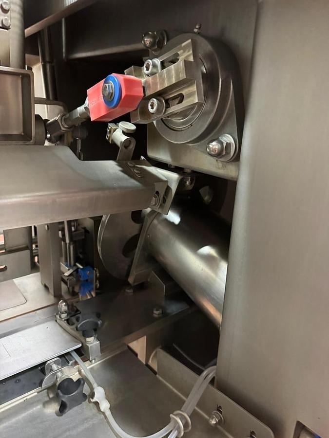 Used Grote 506E-LH Slicer/Applicator