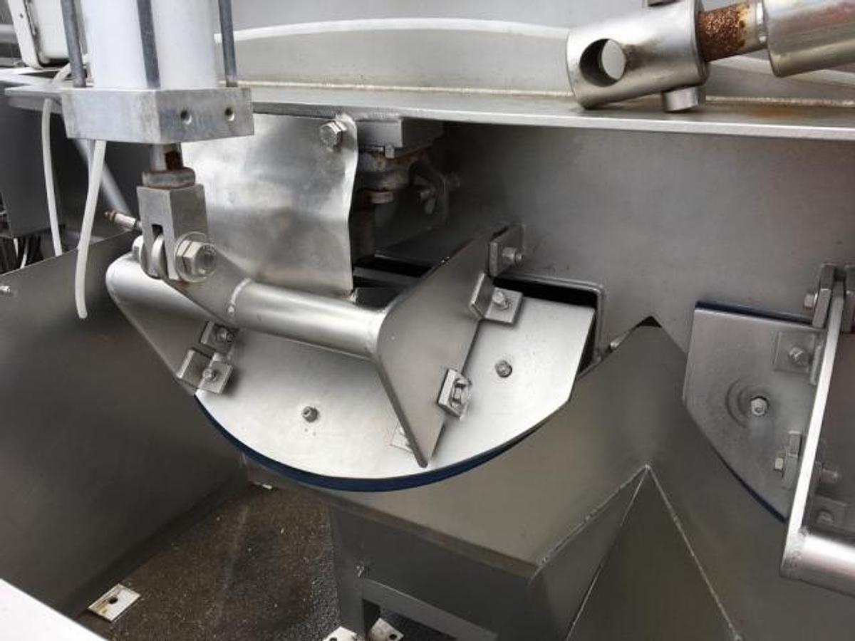 Used FPEC 2,500 Lb. Vacuum CO2 Paddle Blender