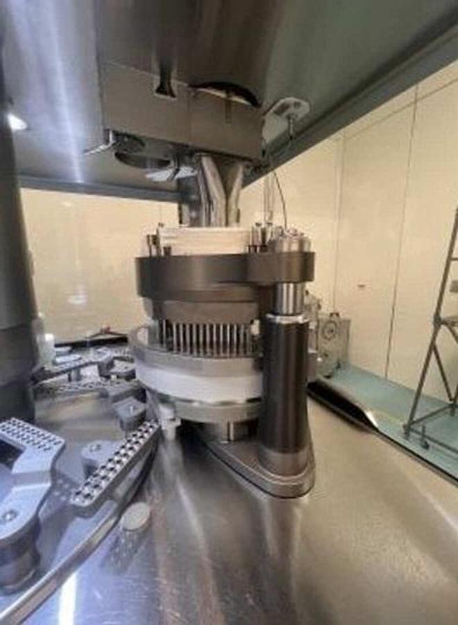 Used Fette FE20 Compacting capsule Filling Machine