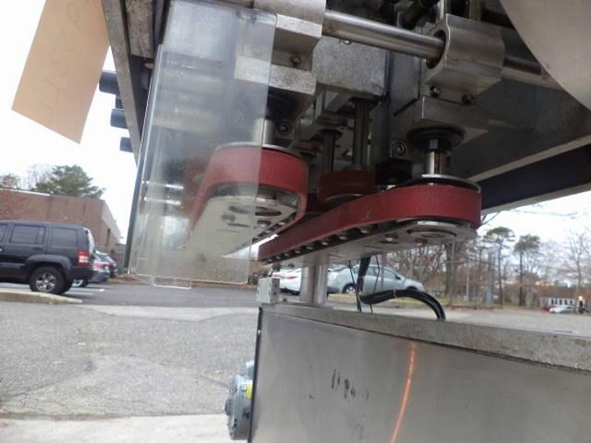 Used New England Machinery Six Spindle Cap Tightener/Retorquer