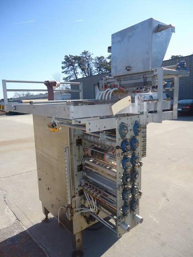 Used Circle V16h4 Vertical Pouch Machine