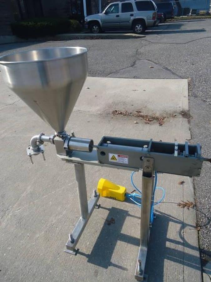 Used Fords Holmatic Single Piston Filler, Air Operated-