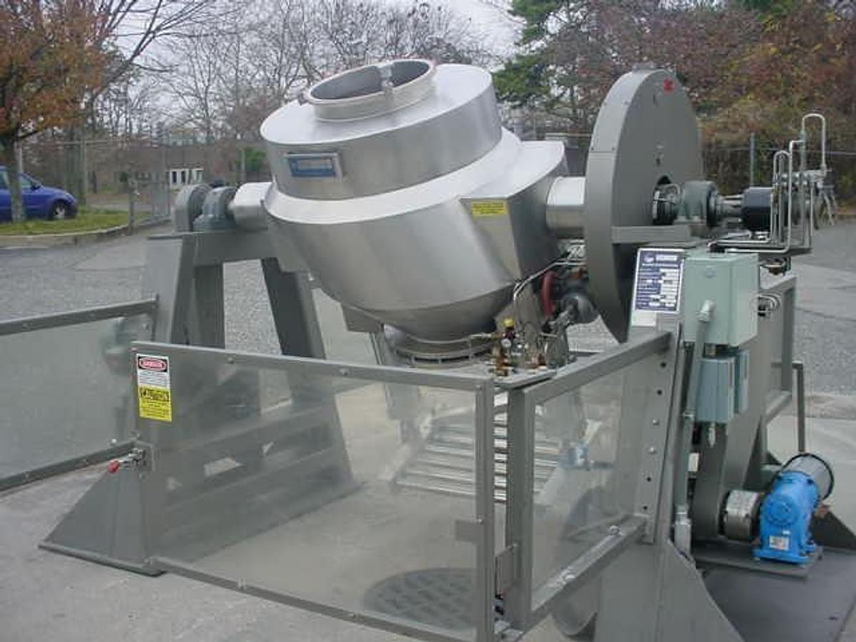 Used 10 Cu.ft. Gemcomatic Stainless Steel Slant Cone Blender, Vacuum