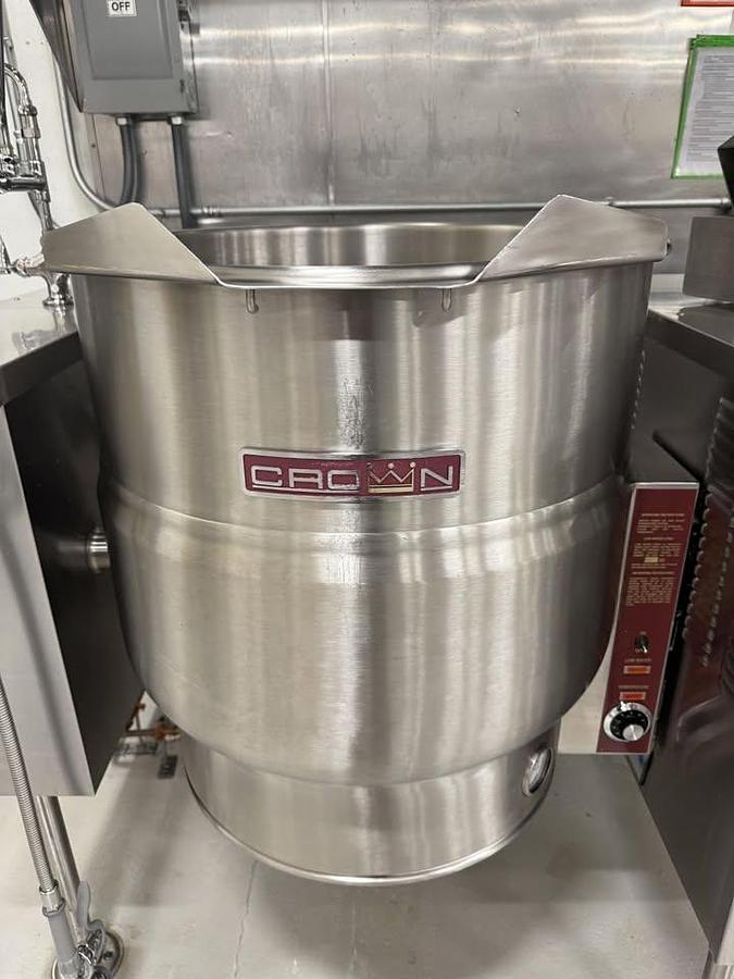 Used Crown Middleby 40 Gallon Electric Tilt Mix Kettle