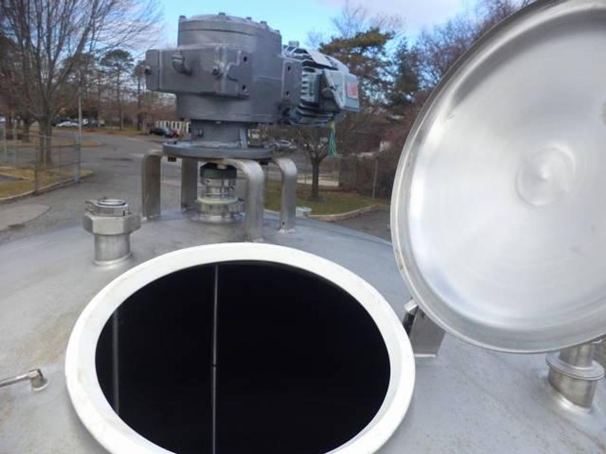 Used 2,000 Gallon Cherry Burrell Vertical Sanitary Agitated Tank