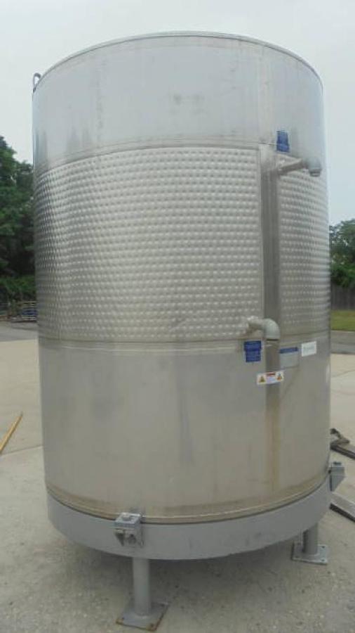 Used 1,500 Gal Mueller Stainless Steel Vertical Dimple Jacketed Sanitary Tank, 200 PSI Jacket