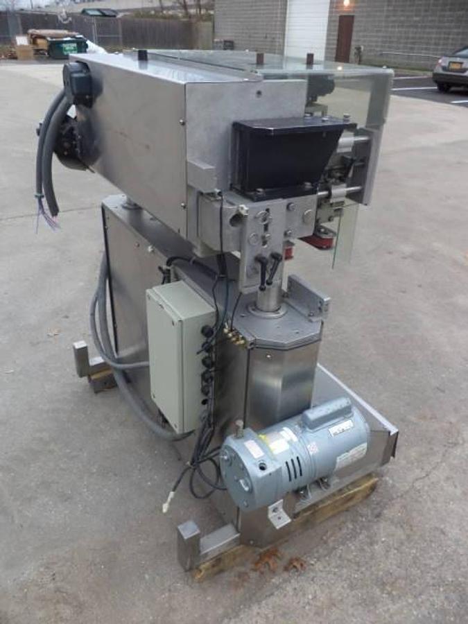 Used New England Machinery Six Spindle Cap Tightener/Retorquer
