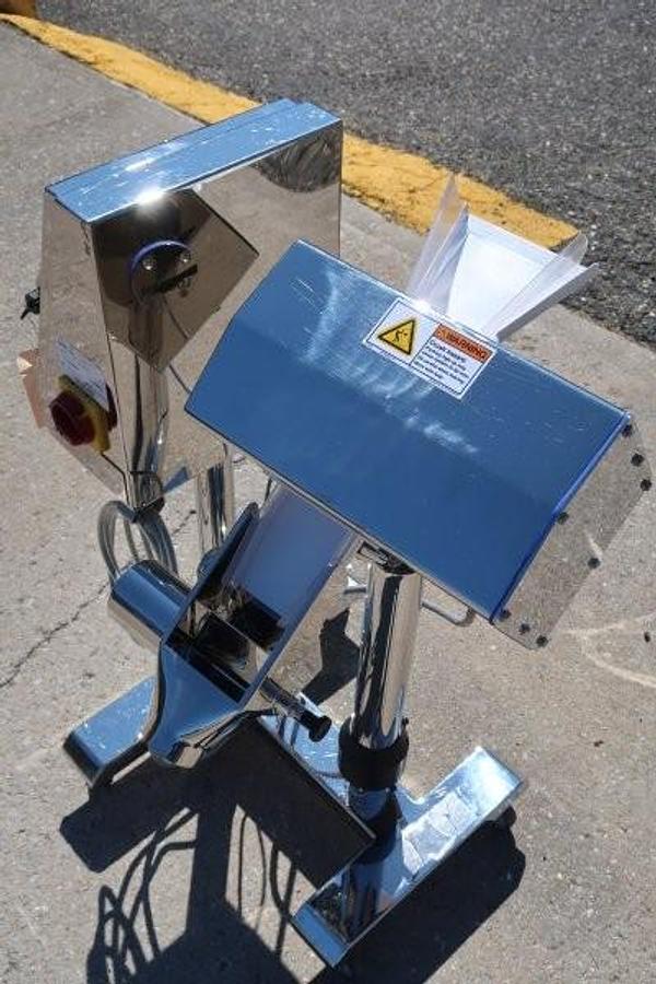 Used Loma Systems IQ4 Portable Metal Detector