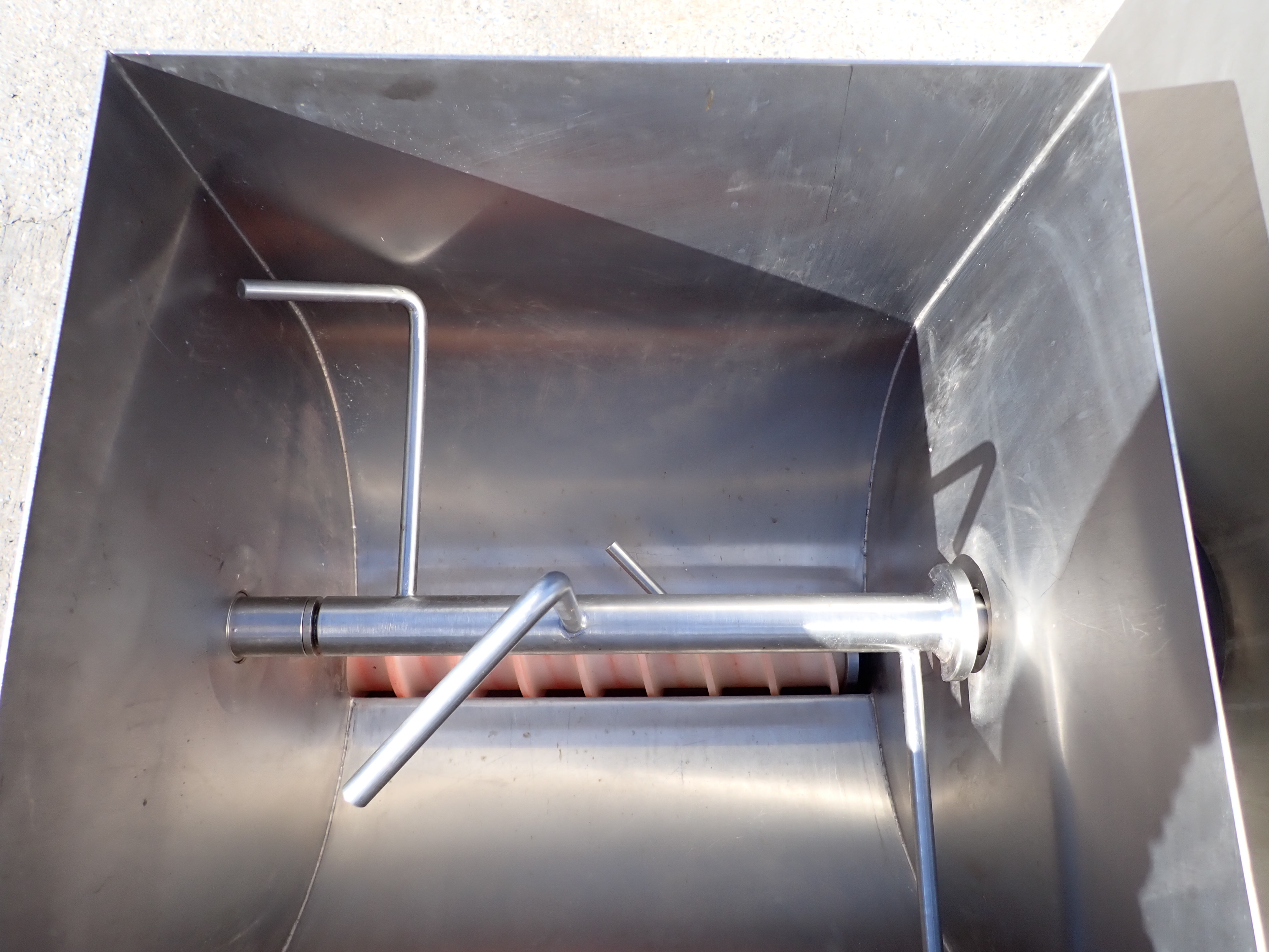 Used Technogel FF 10SN  Fruit and Ingredient Feeder