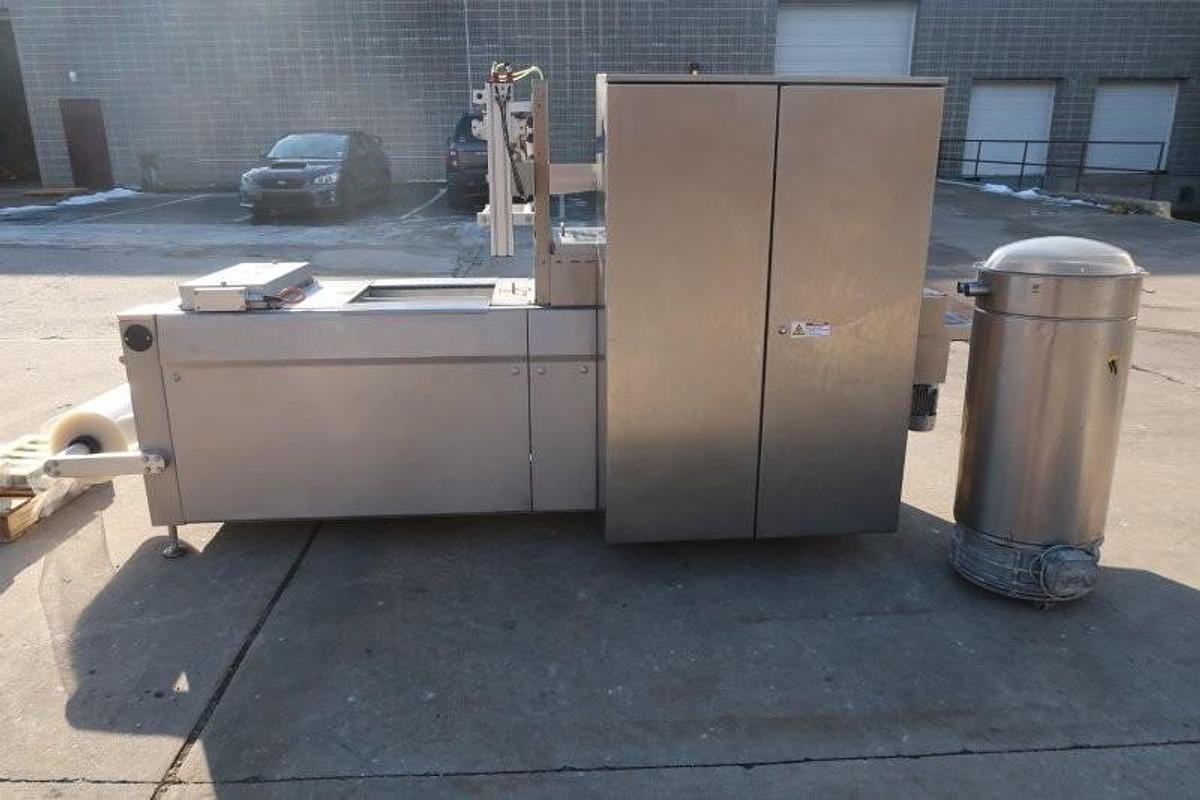 Used Variovac Optimus Thermoforming Form Fill Seal Machine