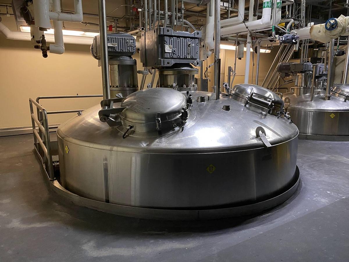 Used 6,000 Gallon DCI SS Agitated Mix Kettle, 135 PSI Jacket