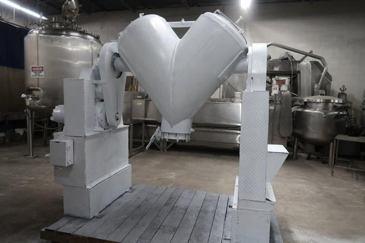 Used 10 Cu. Ft. Patterson Kelley SS Jacketed Twin Shell Blender