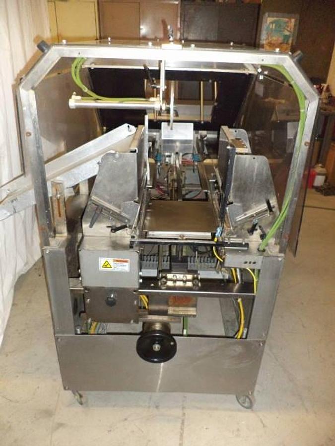 Used Econocorp “Econoseal” E2000 Auto Horizontal Cartoner, Hot Glue Sealing, 25 pm