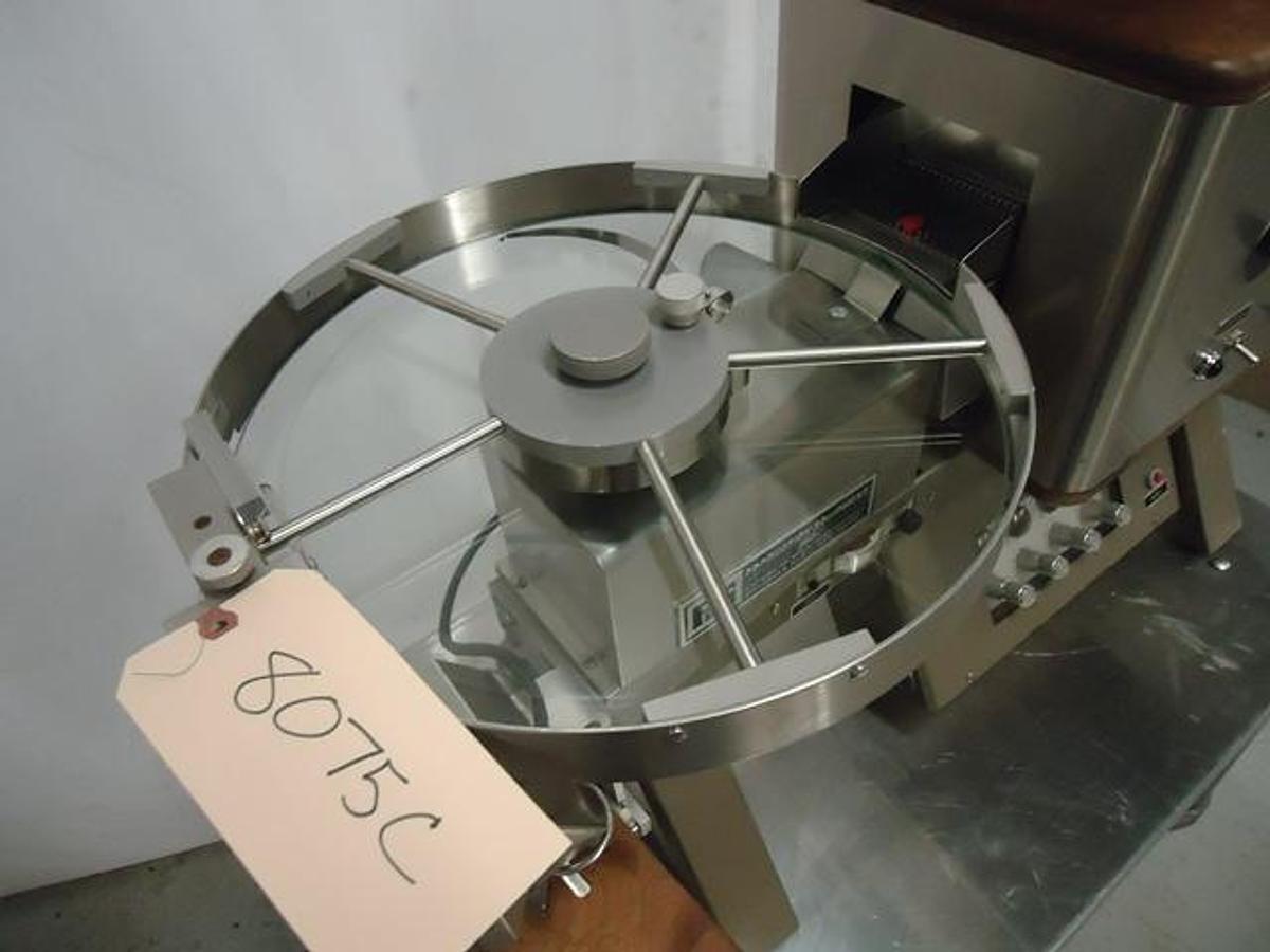 Used Versacount 714L Tabletop Tablet/Capsule Counting Machine